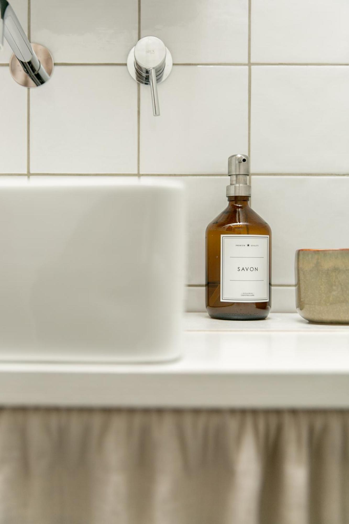Chambre Avec Salle De Bain Et Acces Independant ナント エクステリア 写真
