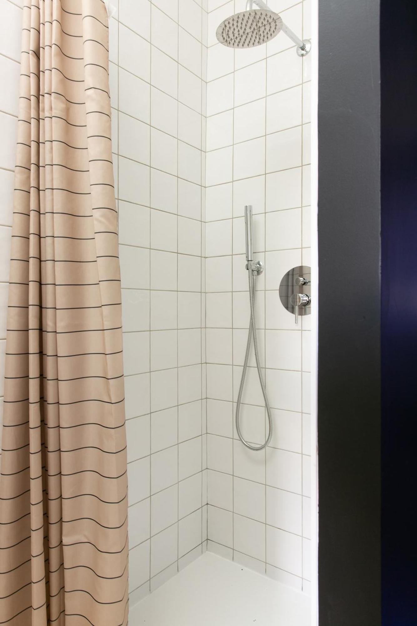 Chambre Avec Salle De Bain Et Acces Independant ナント エクステリア 写真
